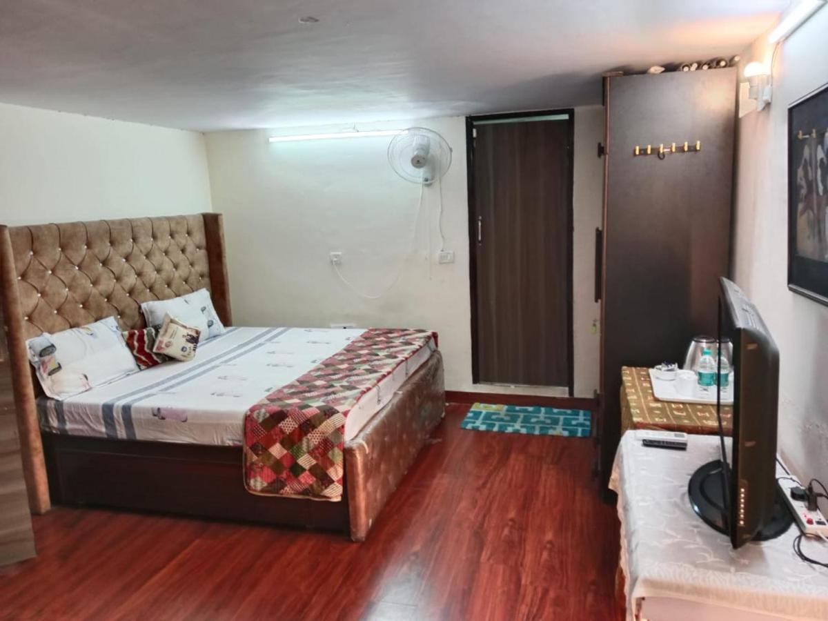Awasthi Kozi Stays B&B - Closest To Vfs Νέο Δελχί Εξωτερικό φωτογραφία